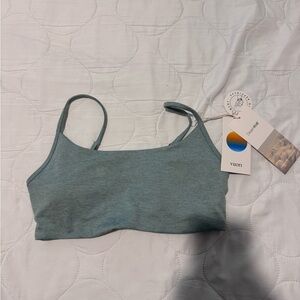 Vuori sports bra